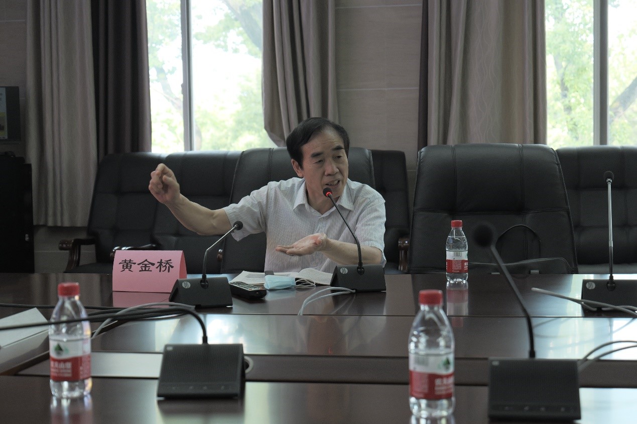 【主题教育】着力把握习近平新时代中国特色社会主义思想的科学体系和精髓要义——太阳成集团tyc234cc举行主题教育专题报告会