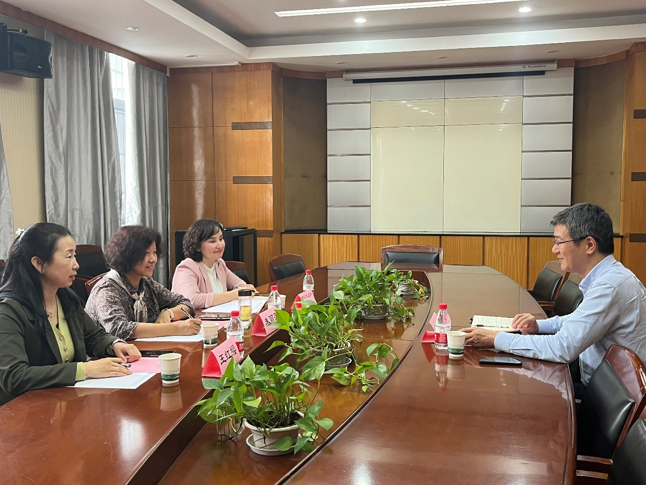 新疆大学太阳成集团tyc234cc来访